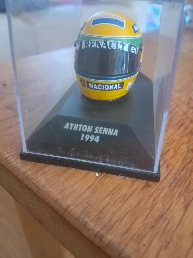 Miniatuur helm, Ophalen, Zo goed als nieuw, 1:9 t/m 1:12