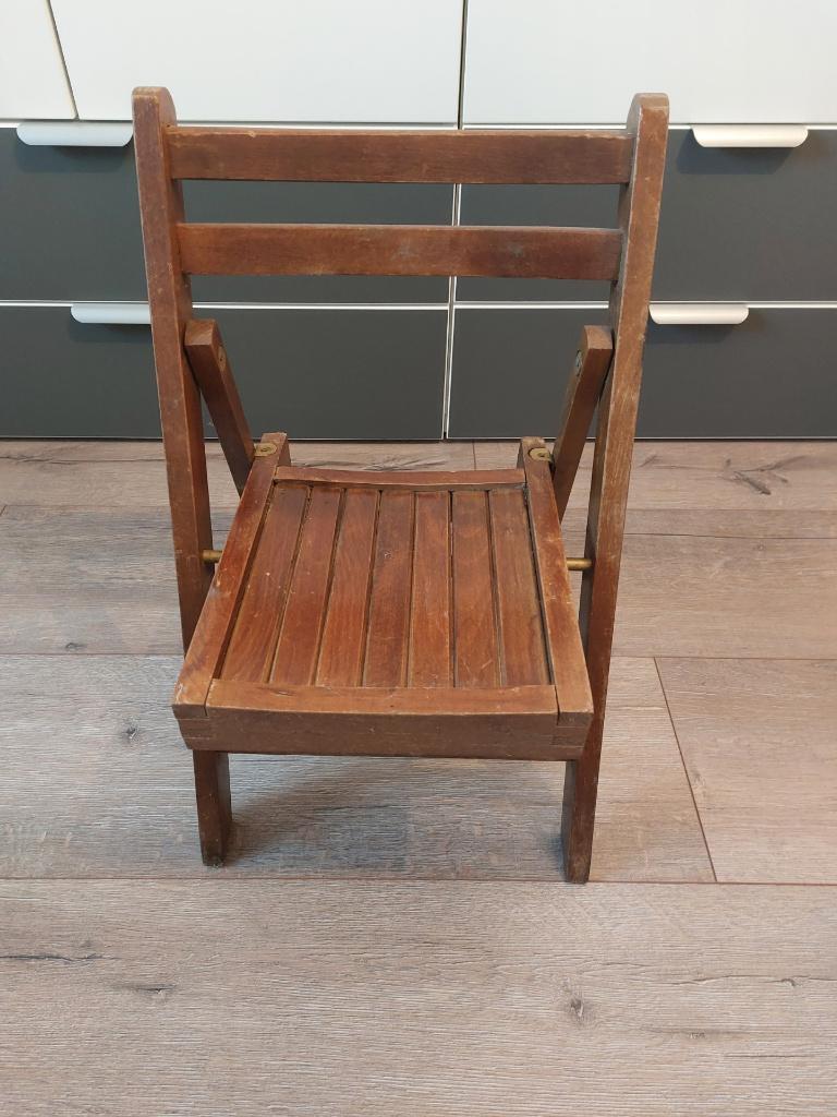houten inklapstoel klein, Huis en Inrichting, Stoelen, Gebruikt, Bruin, Ophalen of Verzenden, Eén