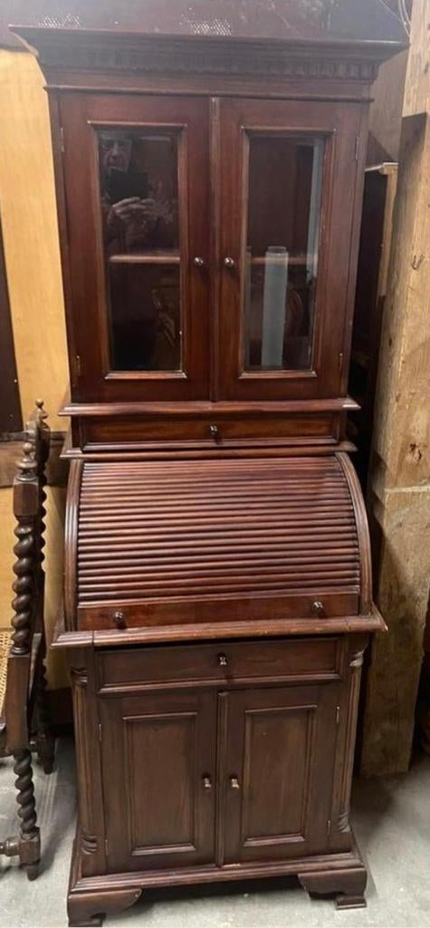 Kast bureau, Ophalen