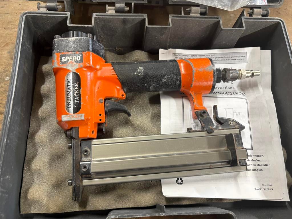 Spero Luchttacker / Pneumatische spijkertacker, Doe-het-zelf en Verbouw, Ophalen, Gebruikt, Spero, X