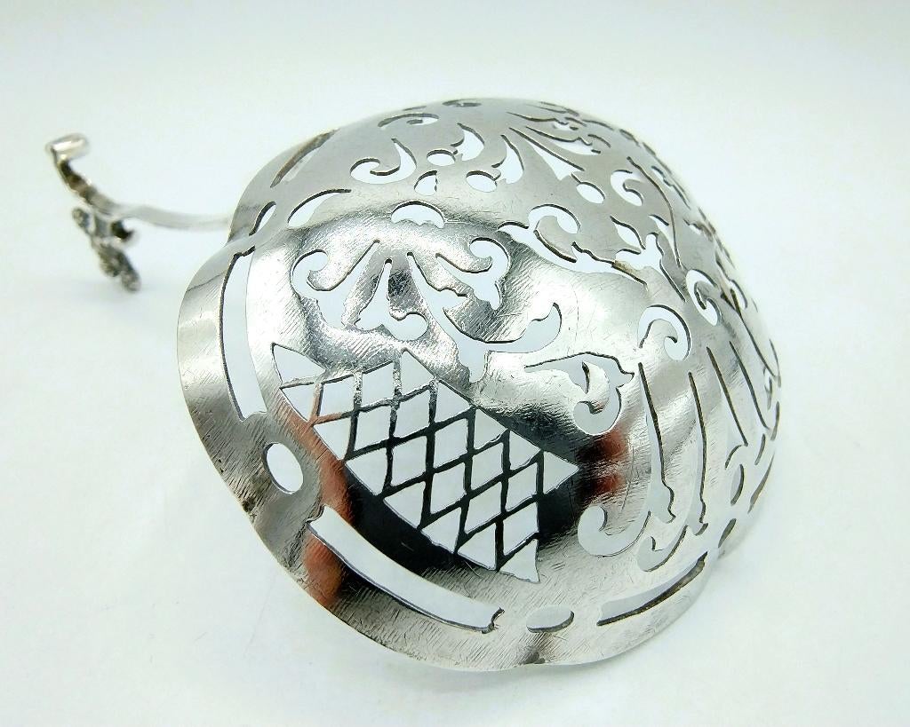 Zilveren strooilepel, R. Elgersma, Leeuwarden, ca. 1760, Verzenden, Zilver