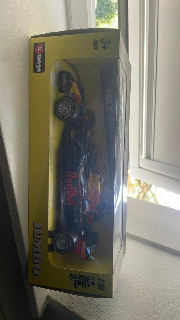 Redbull racing auto, Hobby en Vrije tijd, Modelauto's | 1:24, Ophalen, Nieuw, Overige merken