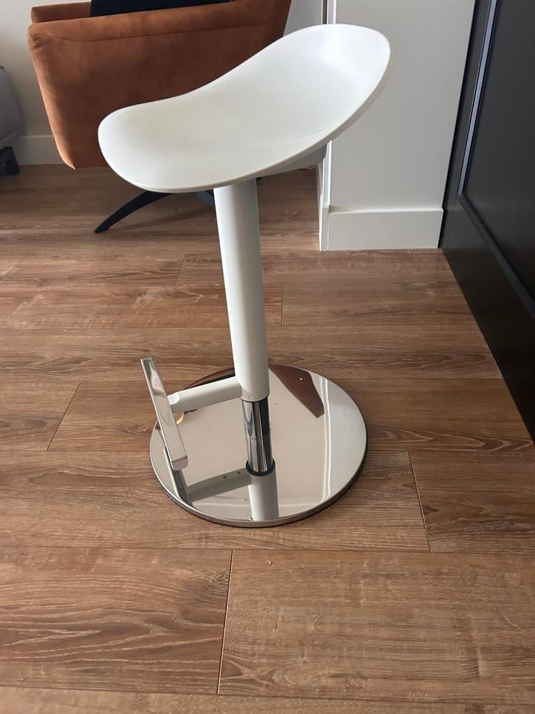 IKEA JANINGE barkruk, in hoogte verstelbaar, Ophalen, Kunststof, Gebruikt, In hoogte verstelbaar