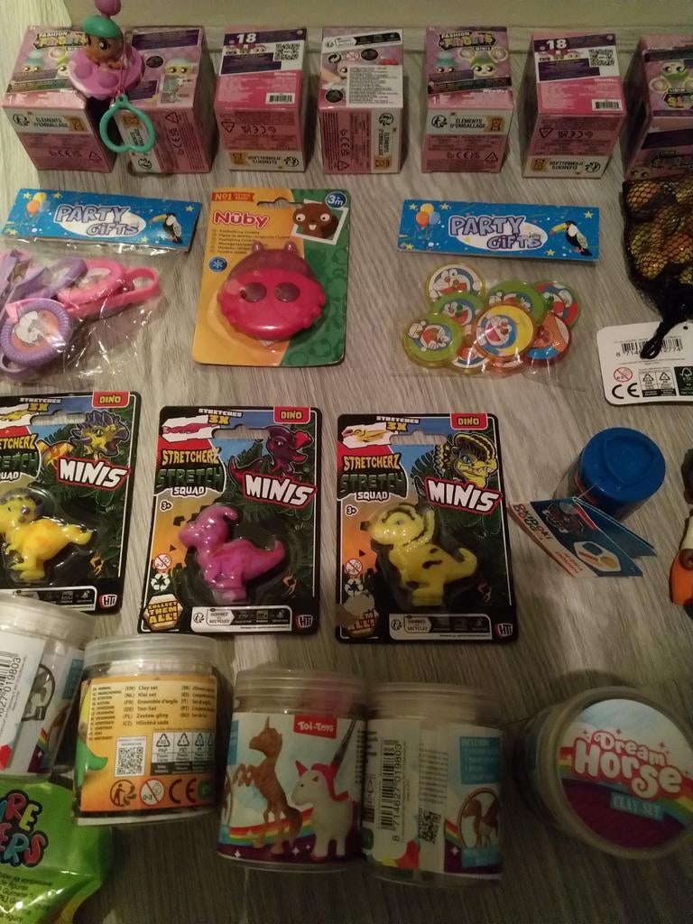 Partij speelgoed in de mix, Ophalen of Verzenden