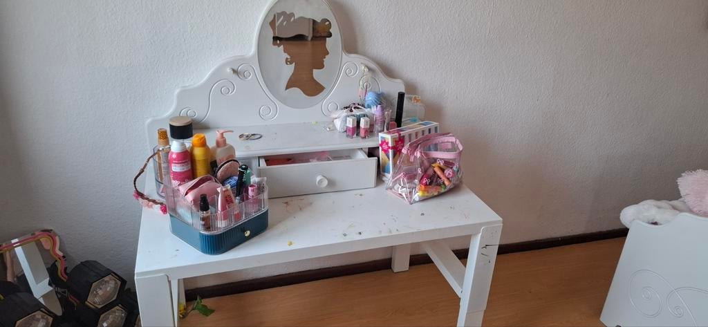 Meisjeskamer set: bed met lade, kast en spiegel met laadje, Kinderen en Baby's, Kinderkamer | Complete kinderkamers, Ophalen, Gebruikt