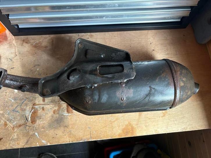 Uitlaat SM02 125cc 180cc, Fietsen en Brommers, Brommeronderdelen | Scooters, Ophalen of Verzenden, Gebruikt, Uitlaat, Piaggio