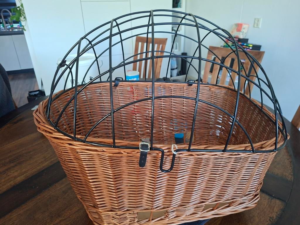 Mooie rieten fietsmand., Fietsen en Brommers, Fietsaccessoires | Fietsmanden, Ophalen, Zo goed als nieuw
