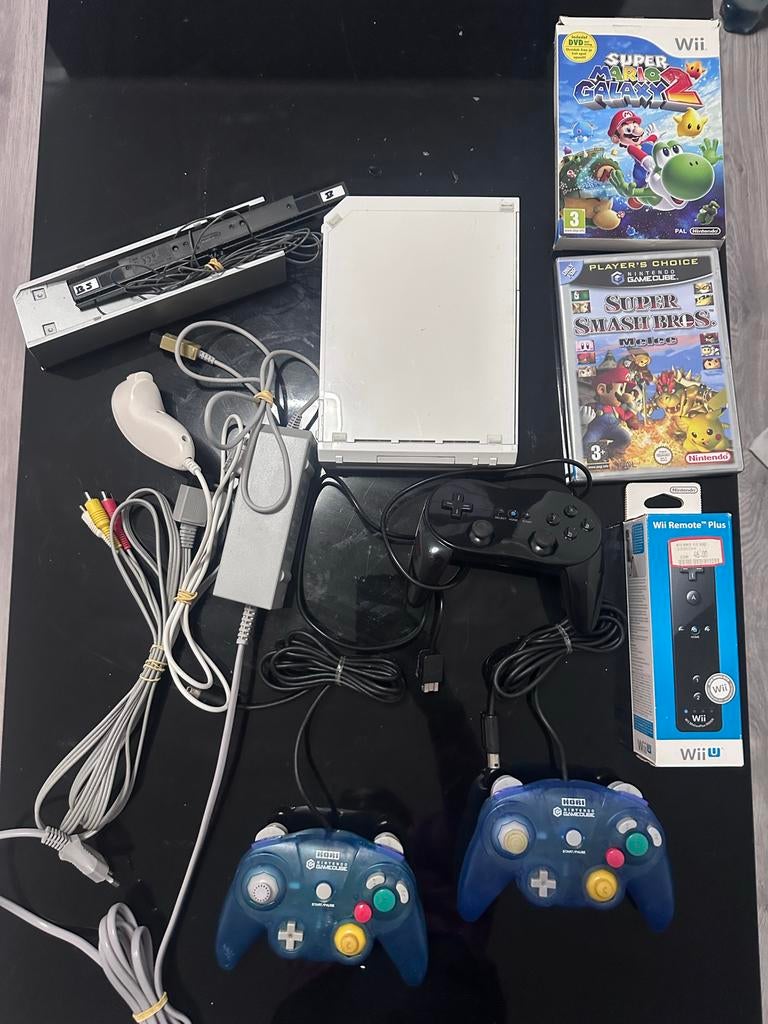 Wii set compleet in goede staat met games en controllers, Spelcomputers en Games, Ophalen of Verzenden, Zo goed als nieuw, Met 3 controllers of meer