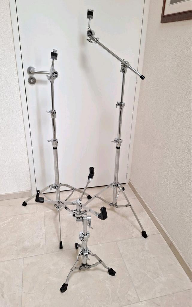 3 Pearl hardeare stands drumstel standaards statieven, Muziek en Instrumenten, Gebruikt, Instrumentstandaard, Drums of Percussie