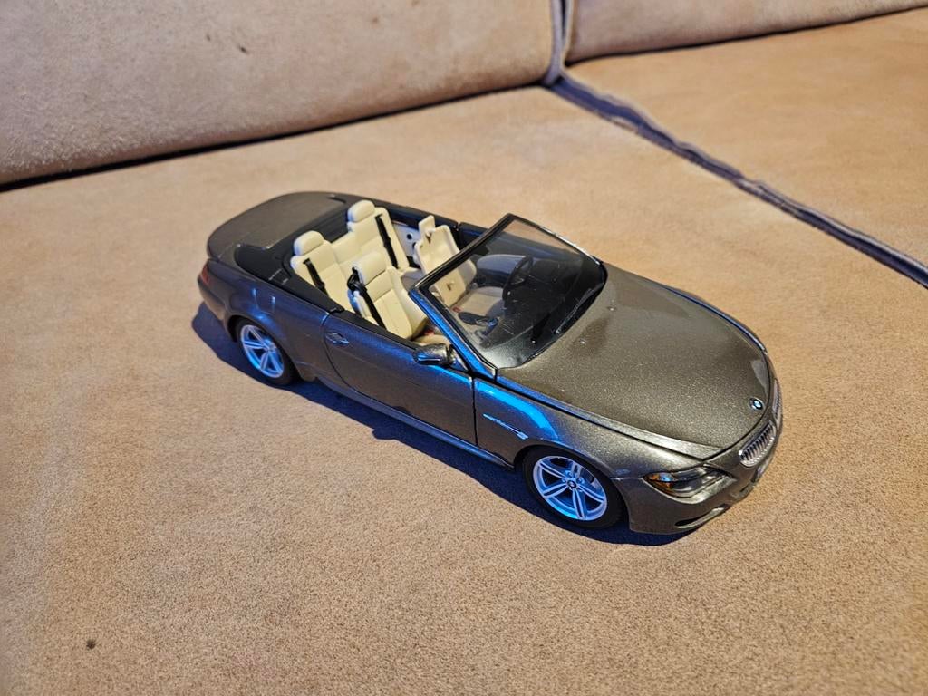 BMW M6 Cabriolet schaalmodel 1:18 Maisto, Ophalen of Verzenden, Zo goed als nieuw, Maisto