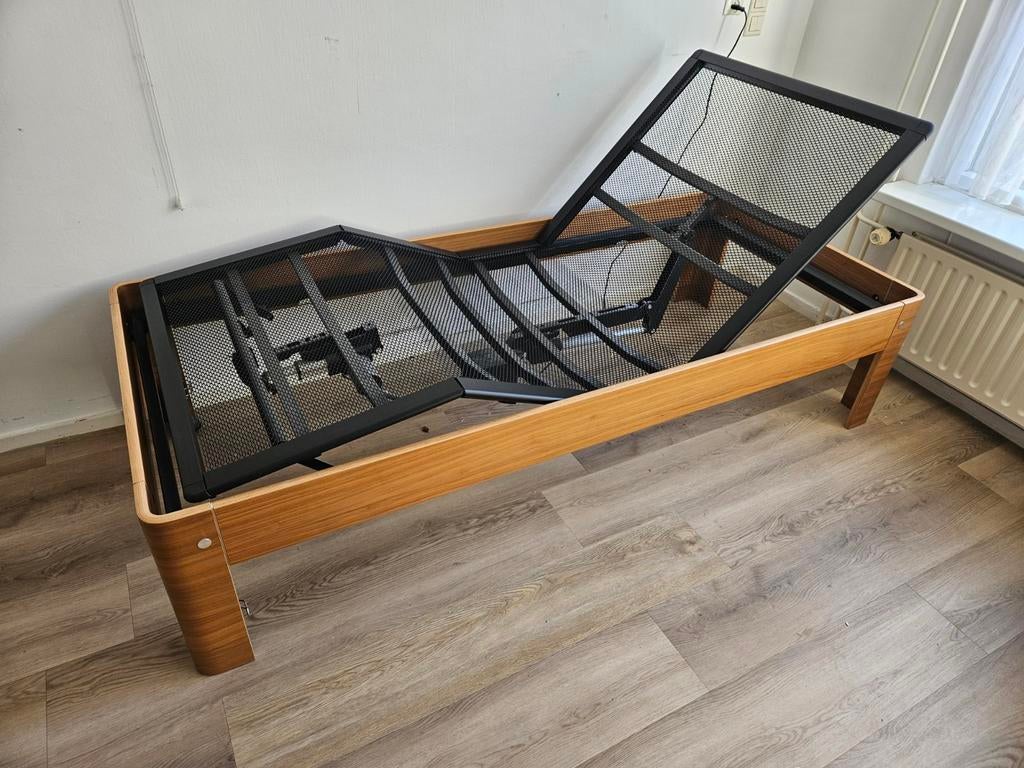 Auping auronde 90x200x48 2x motor elektrisch spiraal, Ophalen, Verstelbaar, 90 cm, Zo goed als nieuw