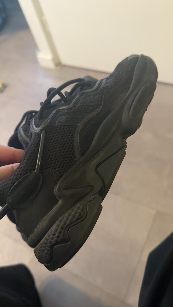 Adidas ozweego sneakers, Ophalen of Verzenden, Gedragen, Zwart, Sneakers of Gympen
