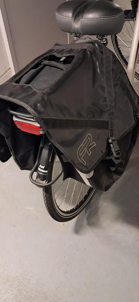 Fietstassen - Zwart, Waterdicht, FR-merk, Fietsen en Brommers, Fietsaccessoires | Fietstassen, Ophalen, Zo goed als nieuw, FR
