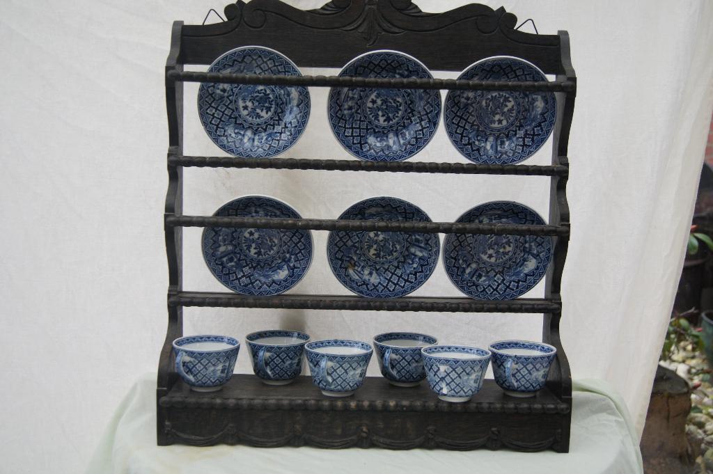 Wandrek met kopjes en schoteltjes, Ophalen of Verzenden