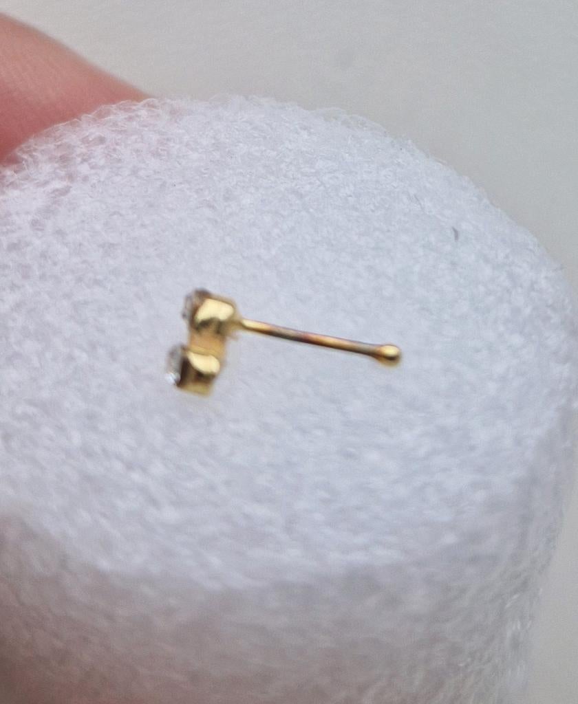 Gedragen neuspiercing goudkleurig, Sieraden, Tassen en Uiterlijk, Piercings, Gebruikt, Staal, Ophalen of Verzenden, Neuspiercing