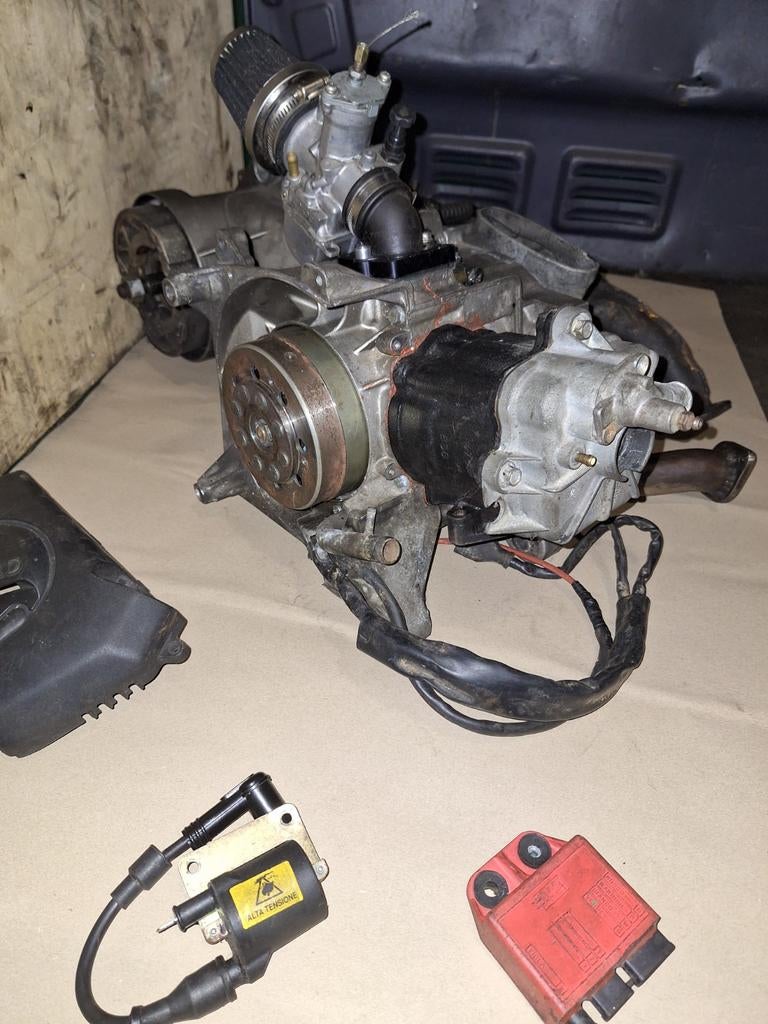 Piaggio&gilera 125cc getuned motor blok mo7, Ophalen