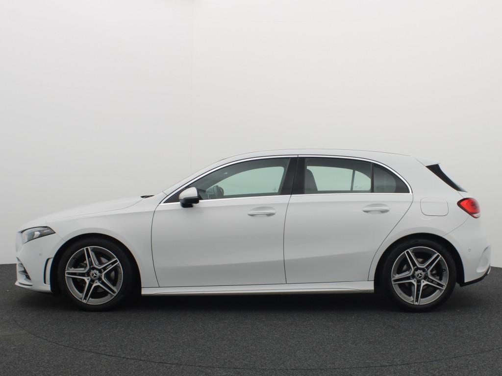 Mercedes-Benz A-klasse 180 Business Solution AMG WIDESCREEN, 136 pk, Gebruikt, 4 cilinders, Wit