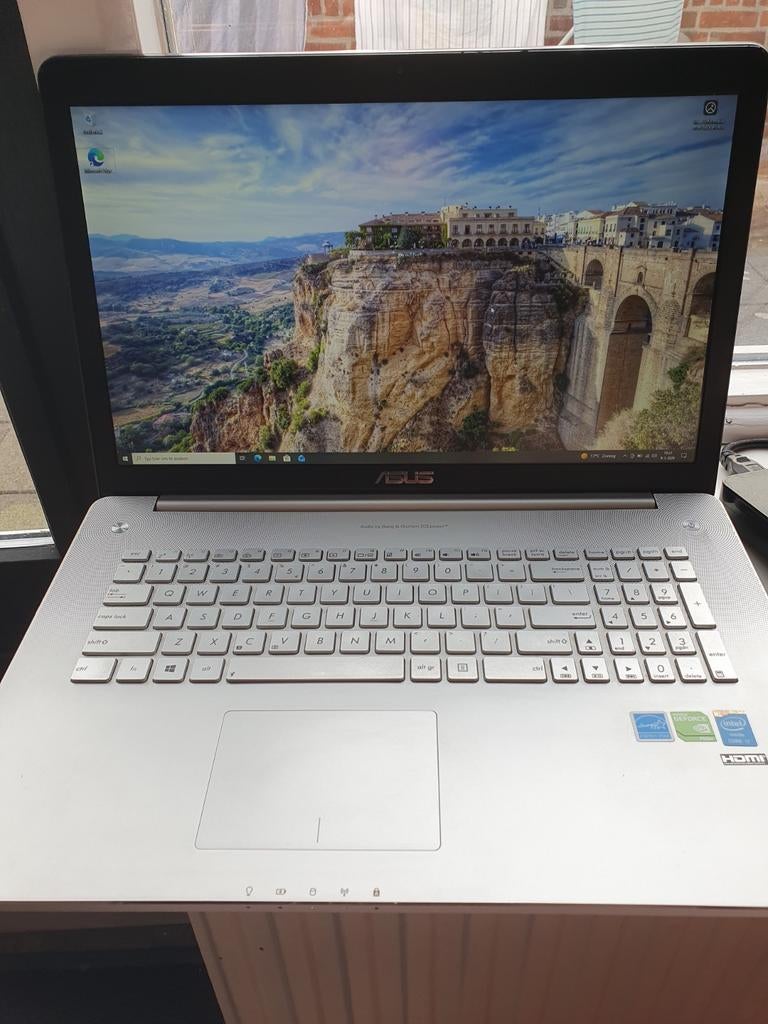 Laptop ASUS core I7 17 INCH 500GB hardeschijf Nvidia Geforce, Ophalen of Verzenden, Zo goed als nieuw, 17 inch of meer, 2 tot 3 Ghz