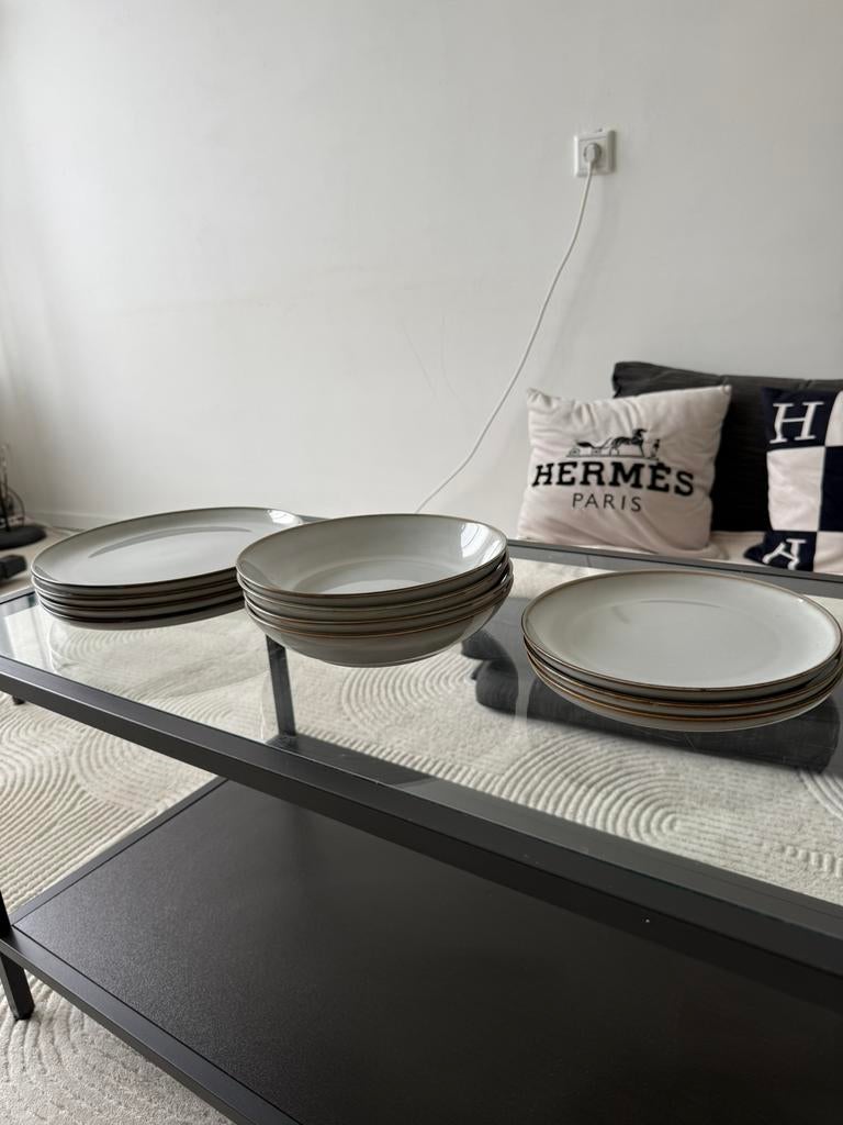 Ikea gladelig serviesset 4 persoons, Ophalen of Verzenden, Zo goed als nieuw, Overige materialen, Pannenset