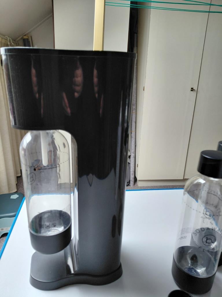 Sodastream met 2 lege CO2 flessen en 3 drinkflessen, Witgoed en Apparatuur, Overige Witgoed en Apparatuur, Ophalen of Verzenden