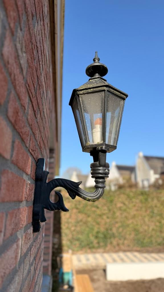 Antieke gietijzeren wandlamp, Ophalen, Gebruikt, Metaal, Landelijk