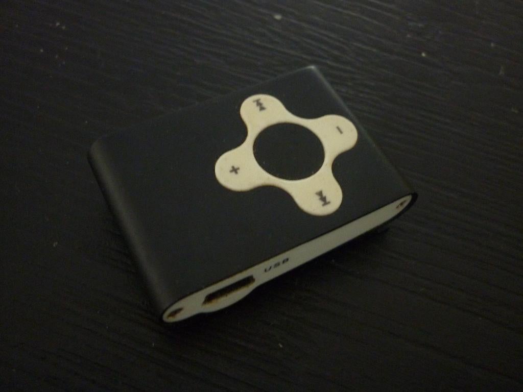 MP3 speler zwart met clip met usb kabel, Ophalen of Verzenden, Zo goed als nieuw, Overige merken, 2 tot 10 GB