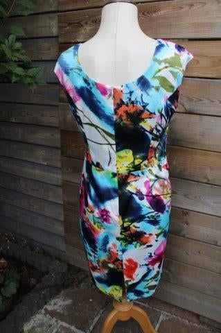 Jurk wit gekleurd Joseph Ribkoff mt 38 Vaste prijs OPRUIMING, Maat 38/40 (M), Verzenden, Wit, Joseph Ribkoff