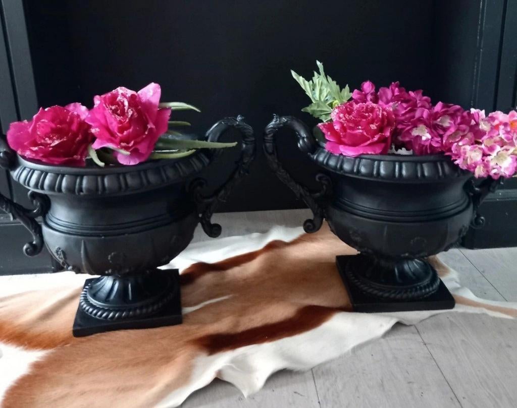 2 prachtige barok tuinvazen mat zwart, Ophalen of Verzenden