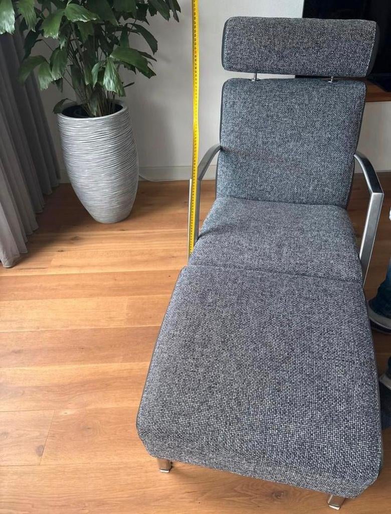 Montel stoel inclusief voetenbank - Zo goed als nieuw, Ophalen, Modern en comfortabel, Minder dan 75 cm, Leer