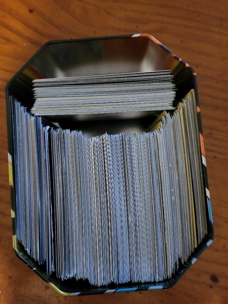 Pokemon kaarten in blik, Ophalen, Zo goed als nieuw