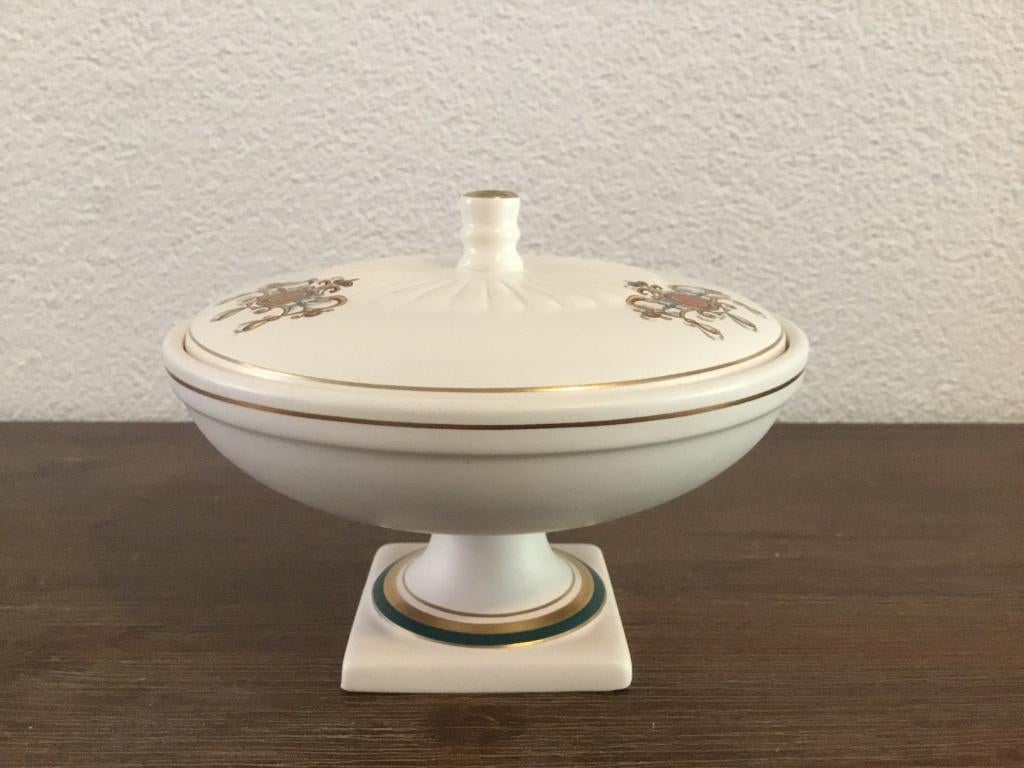 Bonbonnière met deksel. Flora Keramiek., Ophalen of Verzenden