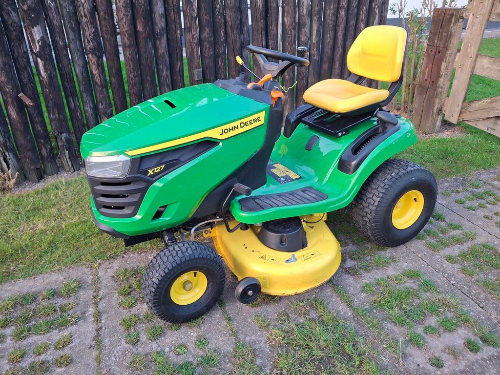 John Deere X127 zitmaaier met 80 uur op de klok, Z.G.A.N., Tuin en Terras, Zitmaaiers, Zo goed als nieuw, Ophalen, John Deere