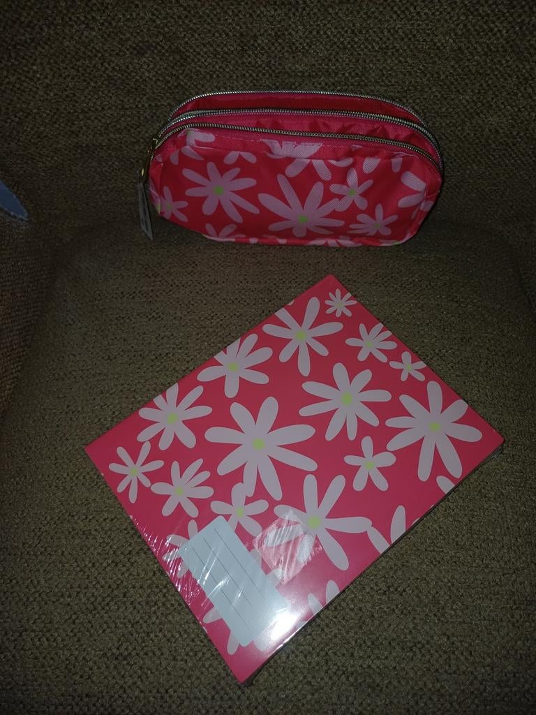 5 schriften en etui ( HEMA NIEUW ), Diversen, Ophalen of Verzenden, Nieuw