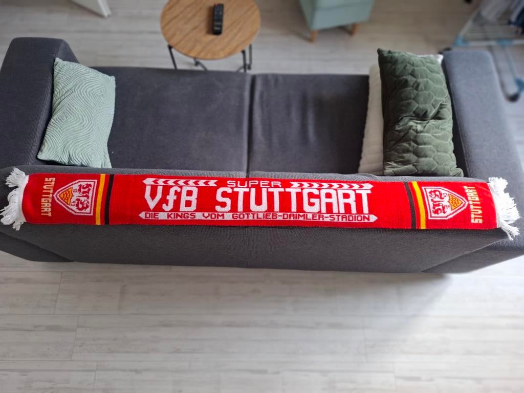 VfB Stuttgart sjaal, Ophalen of Verzenden, Zo goed als nieuw, Buitenlandse clubs, Vaantje of Sjaal
