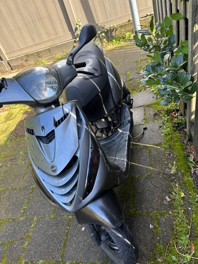 Zip 80cc 2v, Ophalen, Zo goed als nieuw, Benzine, Zip