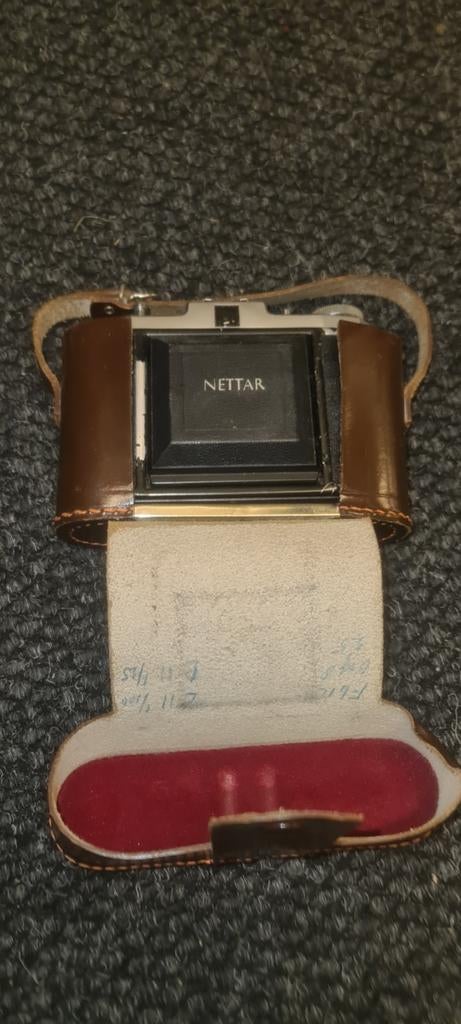 Vintage Zeiss Ikon Nettar camera met lederen tas, Ophalen, Gebruikt, Compact, Overige Merken