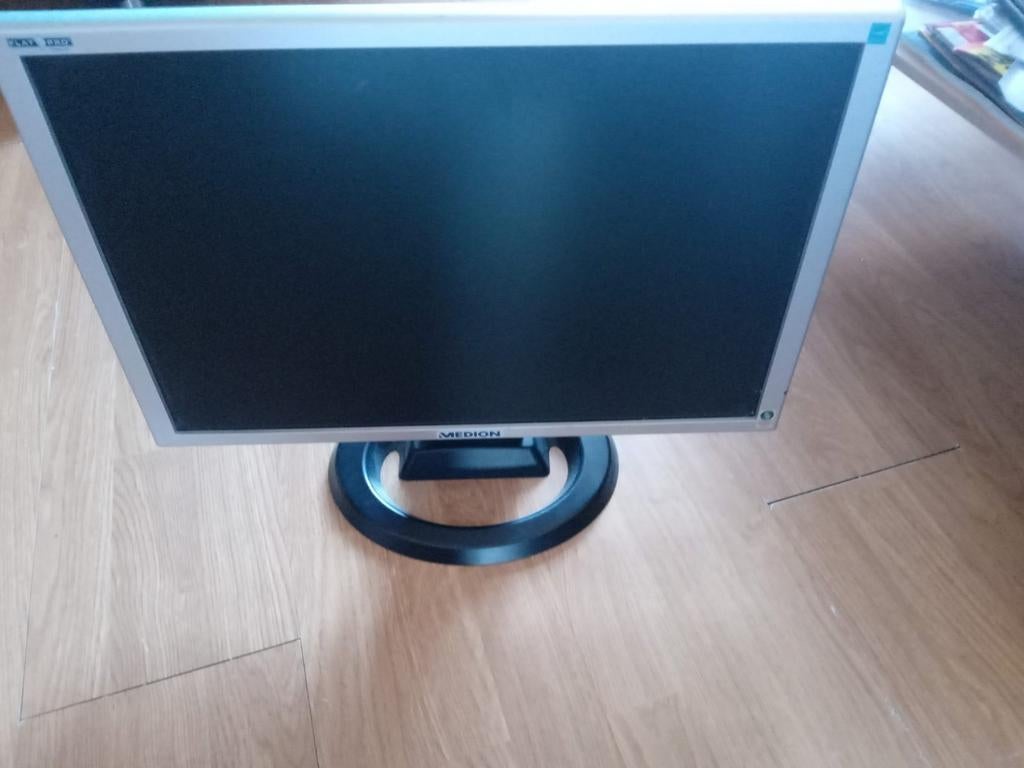 Computerscherm medion zgan zonder stroomkabel, Computers en Software, Monitoren, Ophalen, Zo goed als nieuw