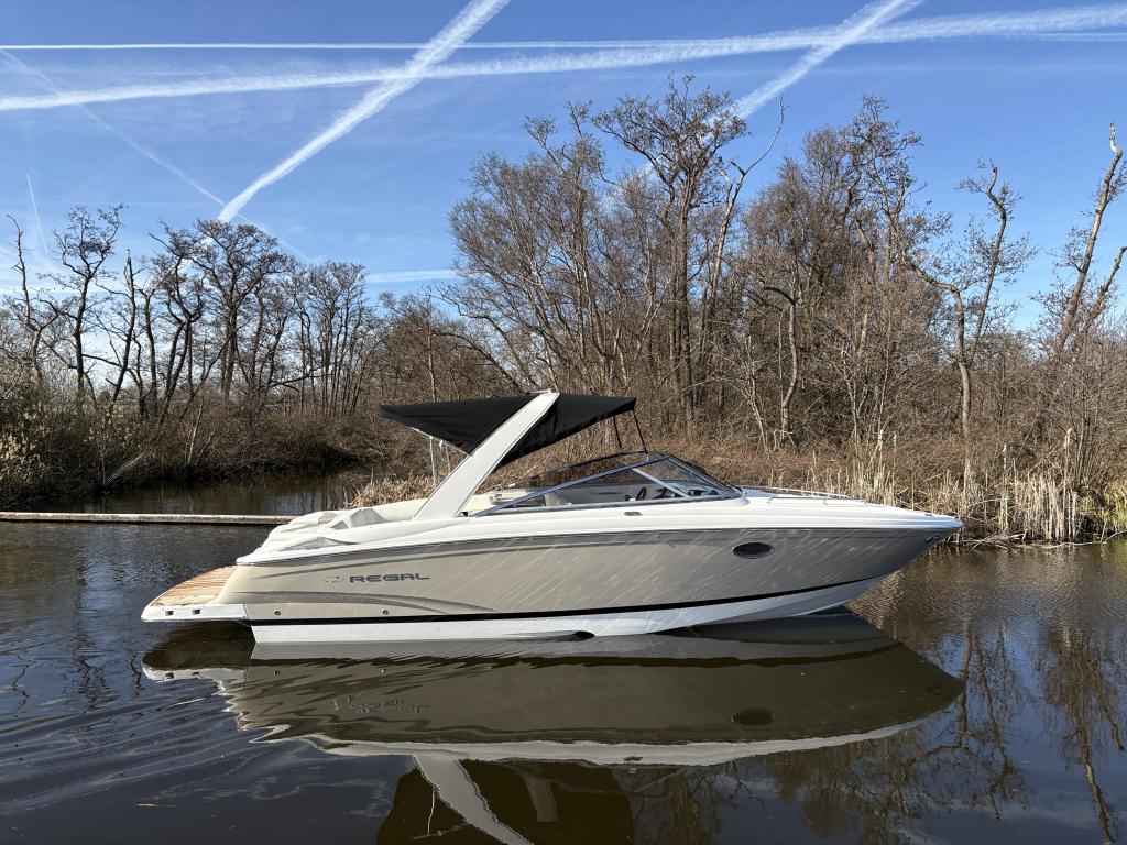 Regal 2750 (bj 2009), Watersport en Boten, Speedboten, Gebruikt, 6 meter of meer, Overige brandstoffen, Polyester