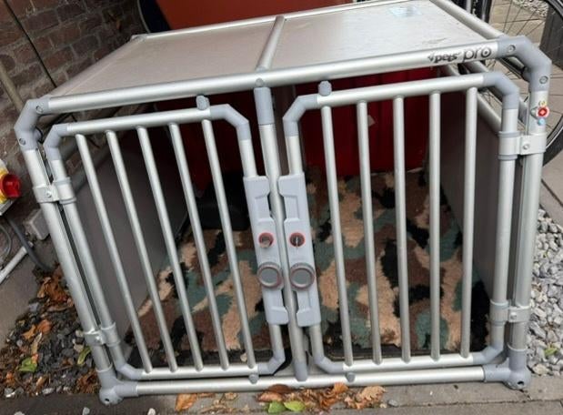 4 pets auto bench pro 22 large TUV gecertificeerd, Dieren en Toebehoren, Hondenbenches, Ophalen, Gebruikt