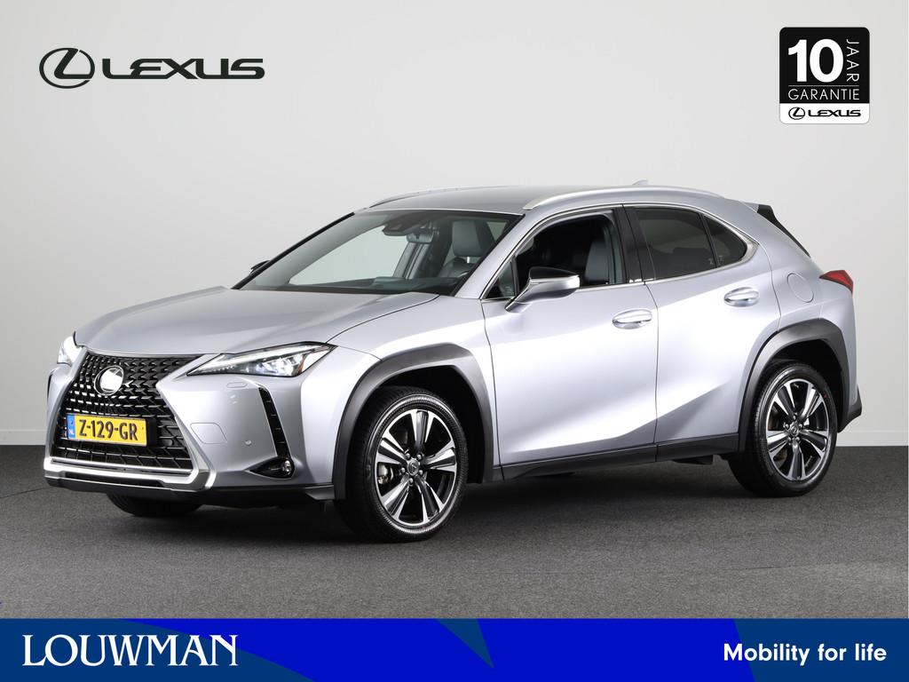 Lexus UX 250h Luxury Line *DEMO* | Head up Display | Stoelve, Auto's, Lexus, 12 maanden, 4 cilinders, Leder en Stof, Origineel Nederlands