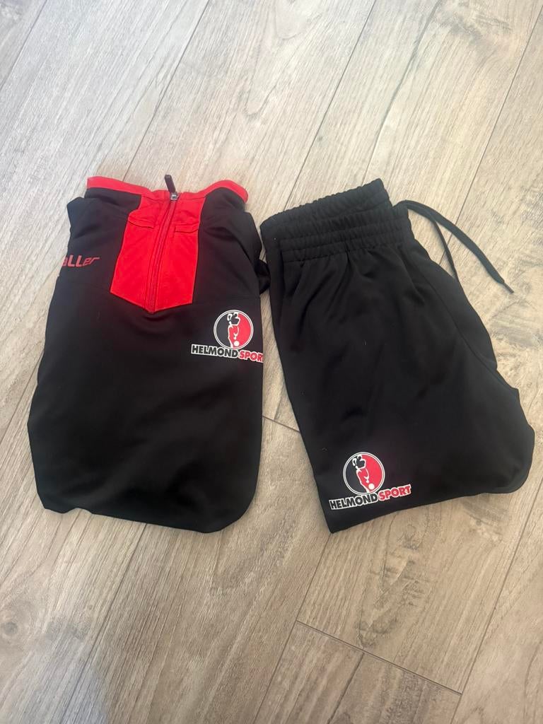 Helmond Sport Trainingspak 176, Maat XS of kleiner, Ophalen of Verzenden, Zo goed als nieuw, Trainingspak