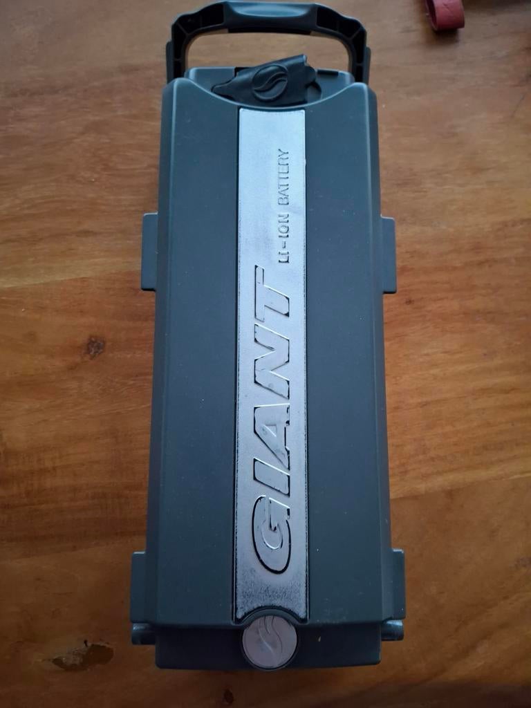 Giant twist accu (defect), Ophalen of Verzenden, Gebruikt