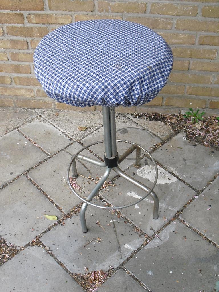 TE KOOP METALEN CHROME ZIT KRUK, Huis en Inrichting, Barkrukken, 1 kruk, Ophalen, Zo goed als nieuw, 60 tot 90 cm