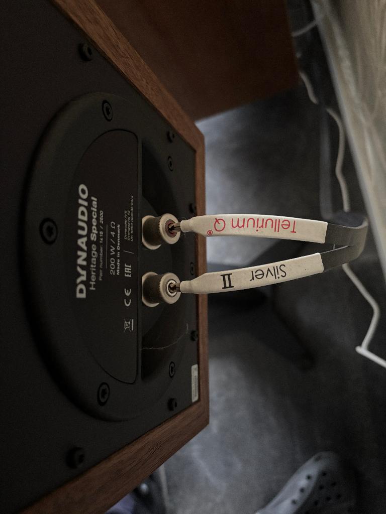 tellurium silver 2 speakerkabel, Ophalen of Verzenden, Zo goed als nieuw, 2 tot 5 meter, Luidsprekerkabel