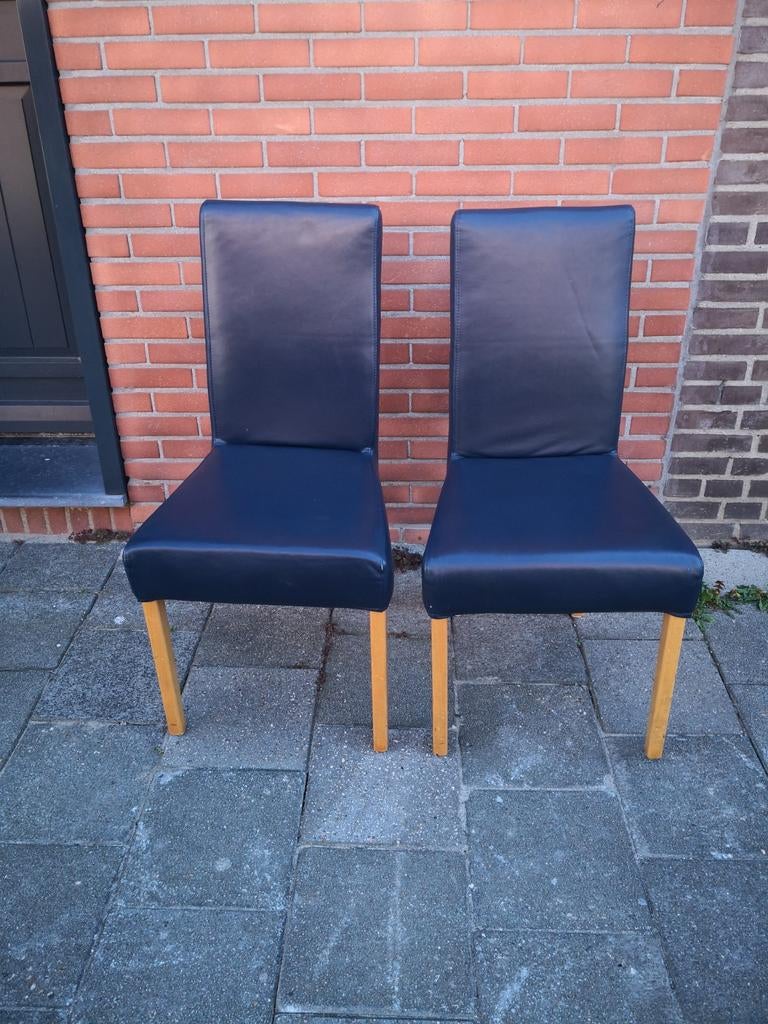 2 blauw leren eetstoelen, Ophalen of Verzenden, Zo goed als nieuw, Blauw