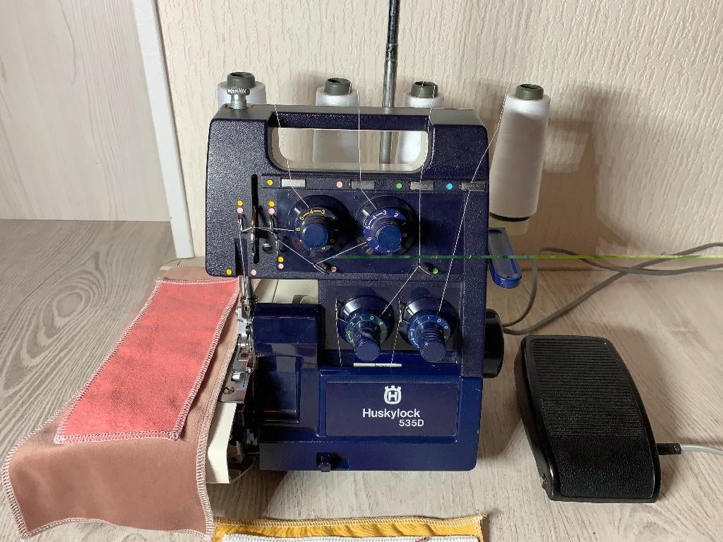 huskylock lockmachine  535d, Hobby en Vrije tijd, Naaimachines en Toebehoren, Ophalen of Verzenden, Gebruikt, Lockmachine, Overige merken