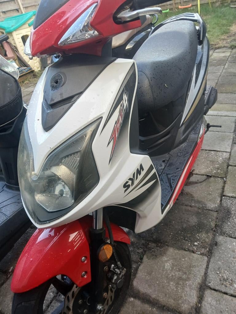 Leuke sportieve Sym Jet 4 - Net onderhoud gehad!, Fietsen en Brommers, Scooters | SYM, Ophalen of Verzenden