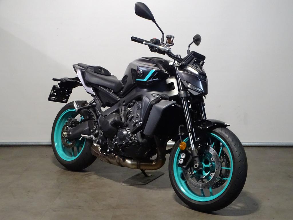 Yamaha MT 09 Y-AMT - foto 2