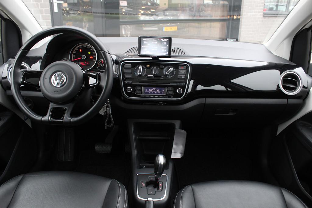 Volkswagen up! 1.0 High Up! / Panoramadak / Leer / Automaat, Euro 5, Gebruikt, Met garantie (alle), 4 stoelen