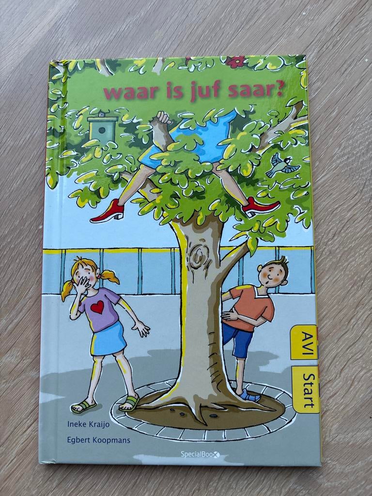 Waar is juf Saar? AVI Start kinderboek, Ophalen of Verzenden, Gelezen, Fictie algemeen